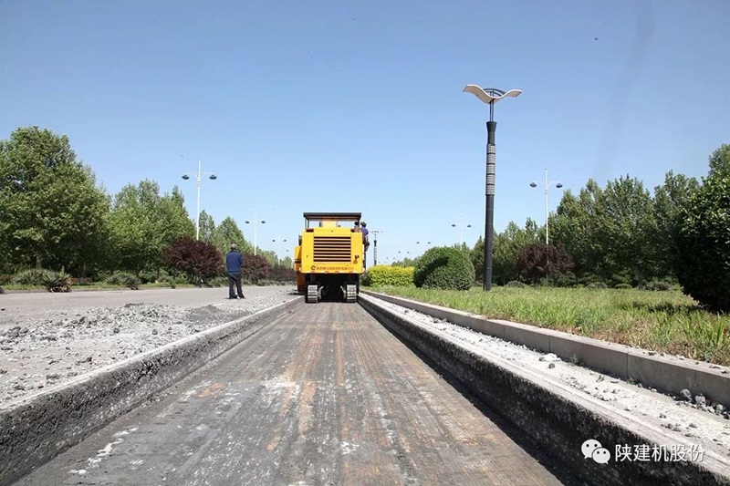 191647653907171377.jpeg 銑刨機2000.png